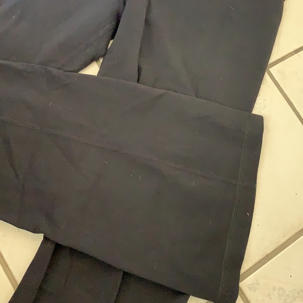 Lululemon - Picture 2 of 4